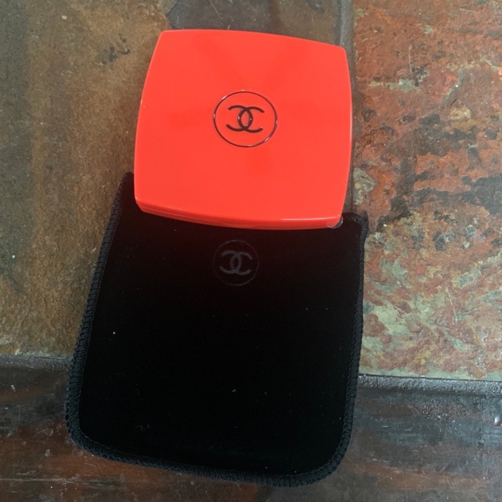 CHANEL compact mirror pocket mirror red rare